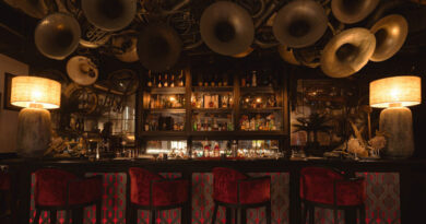 โรงแรม เดอะ สยาม เปิดตัว เดโค บาร์ แอนด์ บิสโทร โฉมใหม่ จุดหมายใหม่ที่ผสานดนตรีแจ๊ส งานออกแบบ และความสง่างามเหนือกาลเวลาไว้อย่างลงตัว