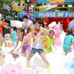 เริ่มแล้ว! สงกรานต์เดอะมอลล์ไลฟ์สโตร์ คนแห่เล่นอุโมงค์น้ำ – ปาร์ตี้โฟมยักษ์ โดยเปิดให้สนุก 6 วันเต็ม