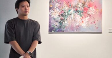 ชวนเพลิดเพลินกับ “Stillness in Bloom” นิทรรศการเดี่ยวครั้งแรกในประเทศไทยของ Yu Chuan Chang จากแรงบันดาลใจของพวงมาลัยสู่จิตรกรรมดอกไม้