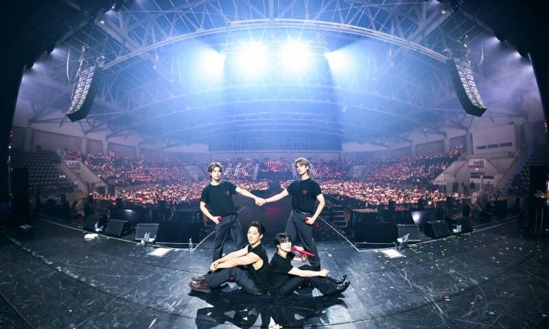 iKON รวมตัว ‘ไอคอนิกชาวไทย’ ระเบิดความมันต้อนรับการกลับมาอย่างสุดเหวี่ยงใน “iKON FOUREVER WORLD TOUR IN THAILAND”