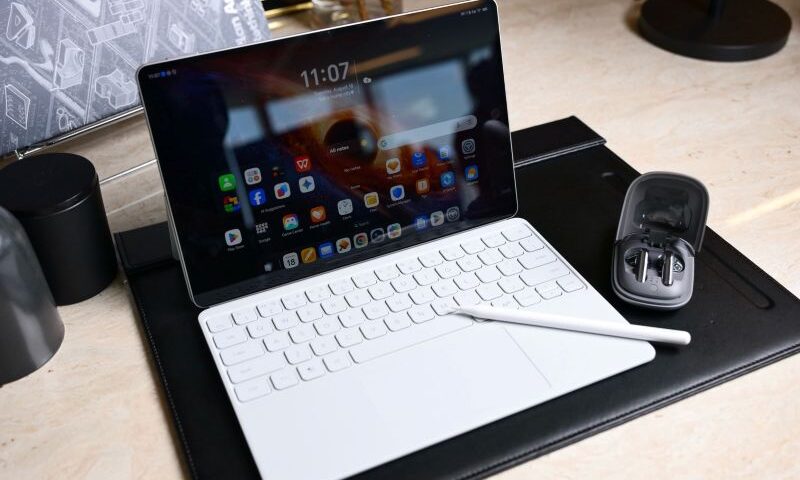 ขายแล้ววันนี้! HONOR MagicPad4 แท็บเล็ตเรือธงบางเบา ราคา 29,999 บาท ขับเคลื่อนด้วย Snapdragon 8 Gen 5 พร้อมประสบการณ์ AI และการทำงานระดับ PC