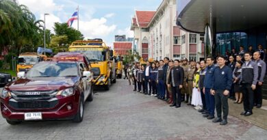 แฟลช เอ็กซ์เพรส สนับสนุนกระทรวงคมนาคม กรมการขนส่งทางบก และกองบัญชาการตำรวจนครบาล ร่วมช่วยเหลือภารกิจฝ่าวิกฤตน้ำท่วมกรุงเทพฯ