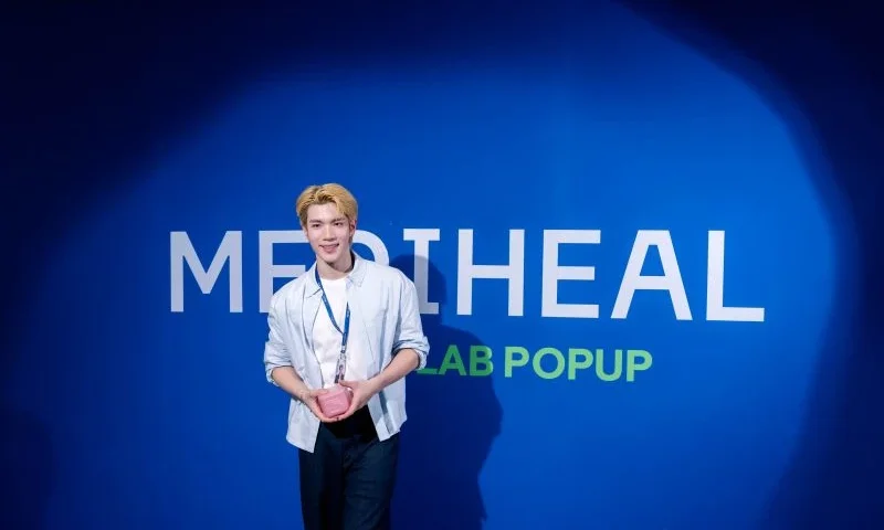 “โฟร์ท ณัฐวรรธน์” เช็กอิน MEDIHEAL DERMA LAB ป็อปอัปสโตร์สุดปังใจกลางสยาม! เปิดโลก K-Derma Skincare ตอบโจทย์ทุกปัญหาผิว