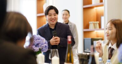 “บ้านอยู่เจริญ อีสต์วิลล์” จับมือ KAD KOKOA เปิดบ้านสร้างประสบการณ์ Wine & Chocolate Pairing ถ่ายทอดอีกมิติของการอยู่อาศัย ตอกย้ำแนวคิด “ความรู้สึกที่ดี ไม่อาจจะประเมินค่าได้”